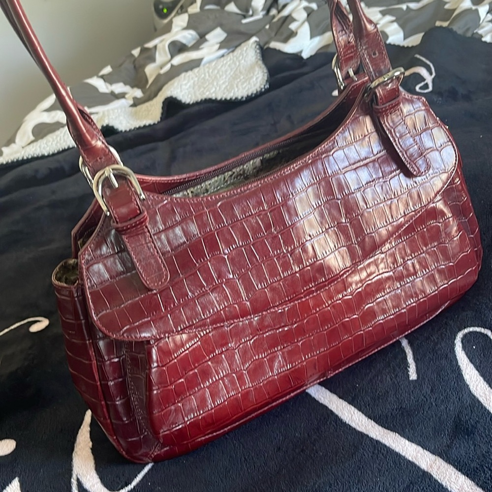 100% Genuine Cow Leather Maxx New York dark Red Shoulder Bag with Classic Design